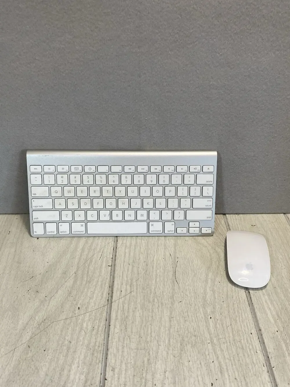Apple Wireless Keyboard A1314 & Magic Mouse A1296 Bluetooth Bundle Untested